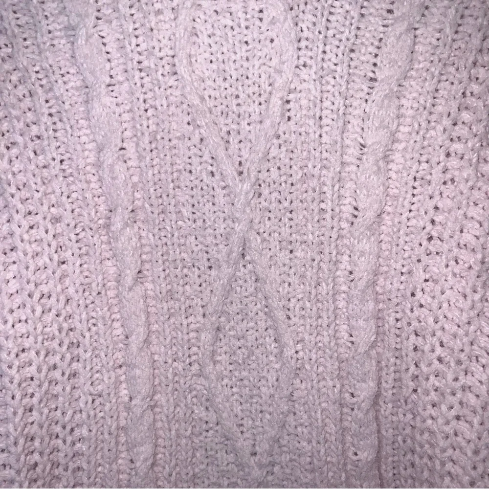 Madden Girl Pink Chunky Cable Knit Cropped Sweater NWT Size S - Picture 4 of 10